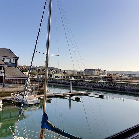 Sublime Apartment Facing The Port & Planches Deauville Luaran gambar