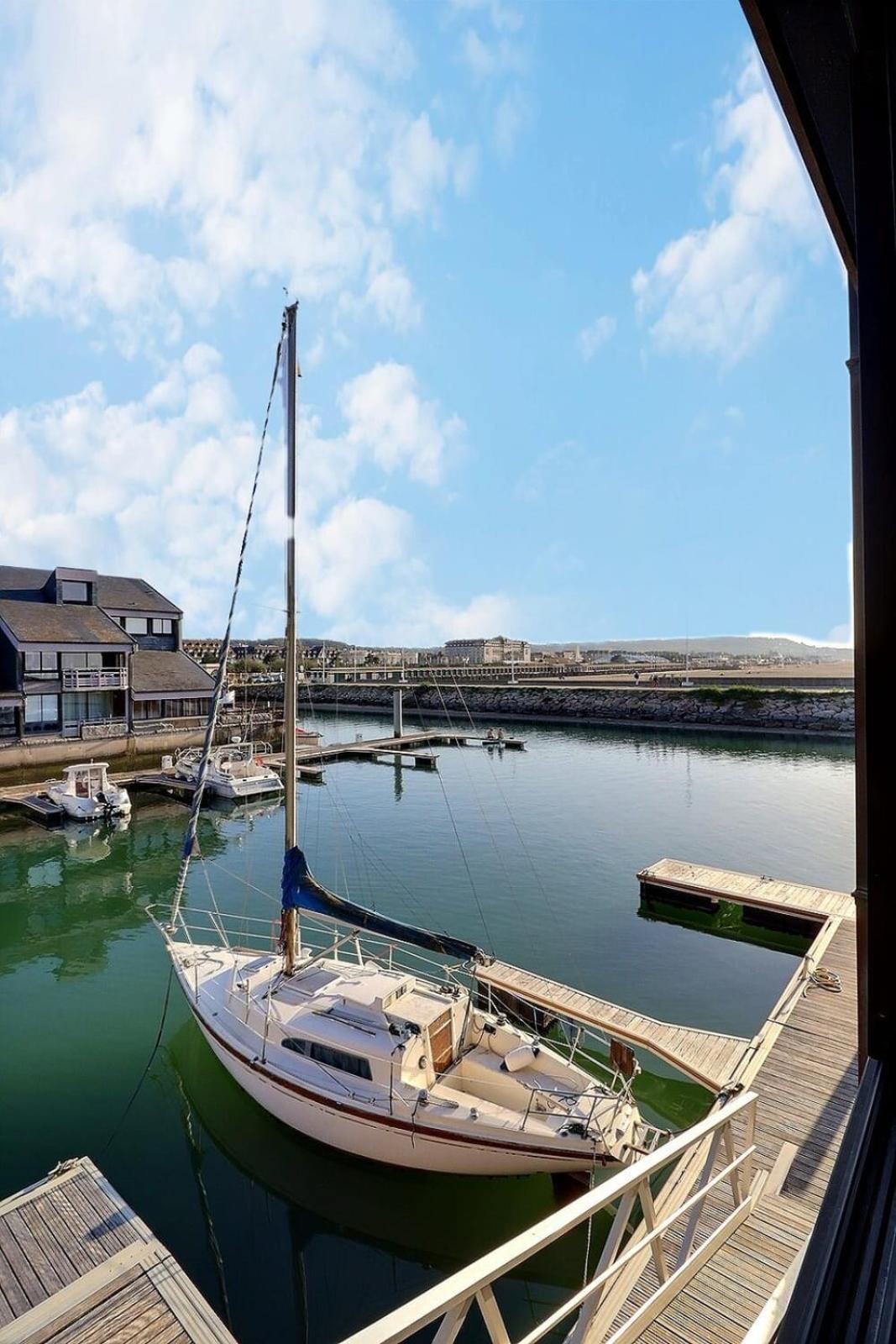 Sublime Apartment Facing The Port & Planches Deauville Luaran gambar